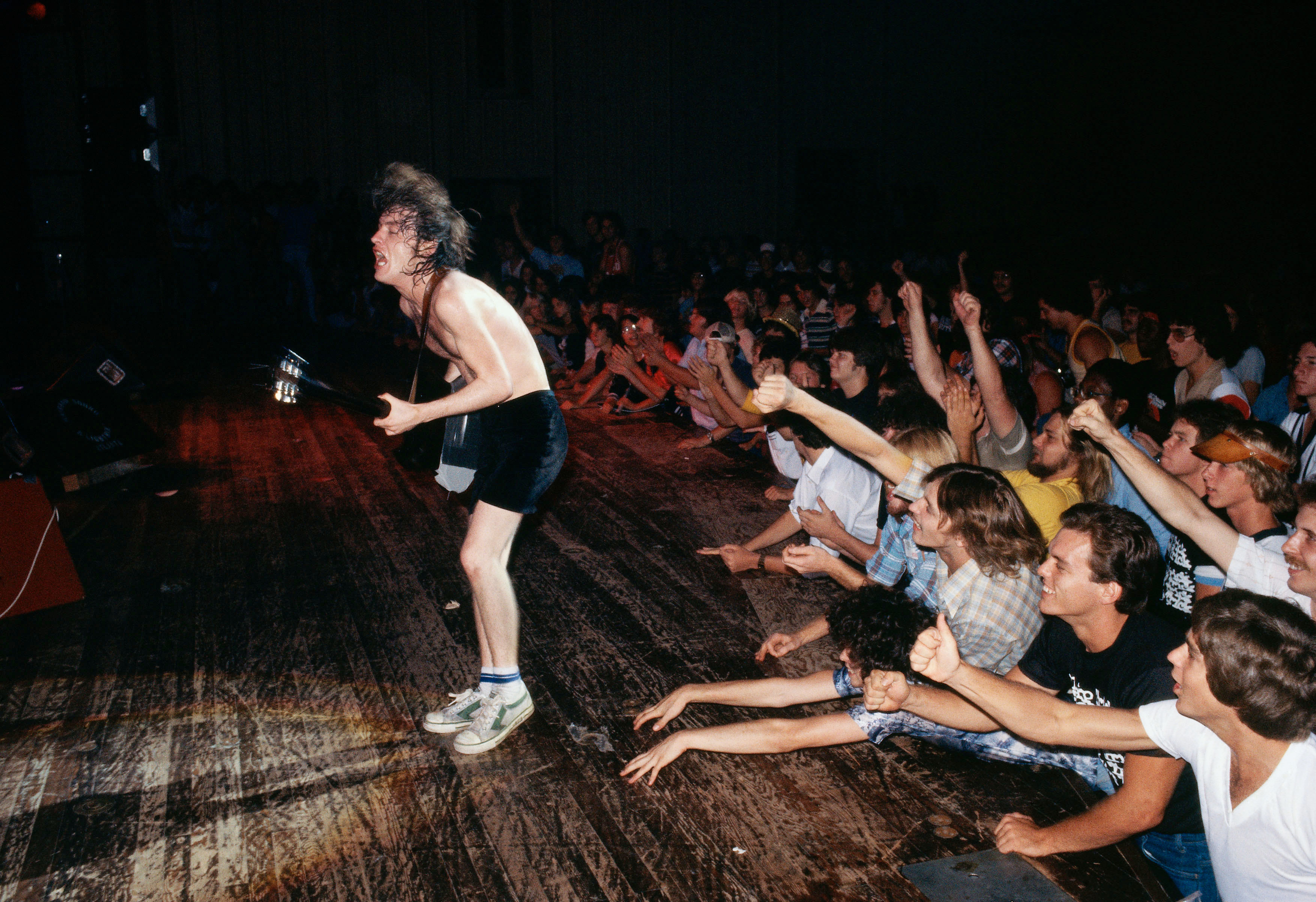 2006.69_Angus_Young_ACDC_LA_1978-R_Ellis.jpg