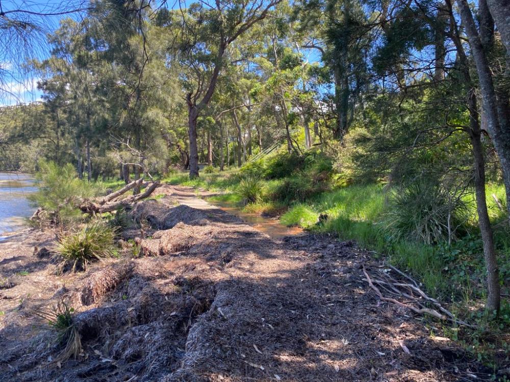 Gravel-Path-after-the-storm