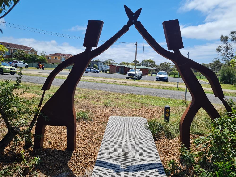 entrance-of-walkway-and-sculptures.jpg