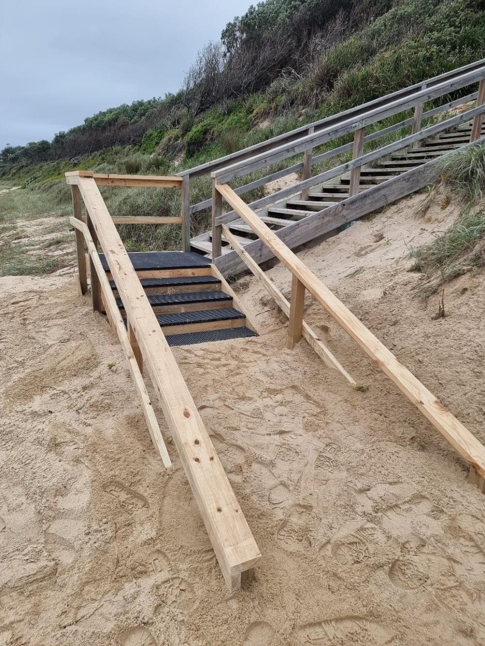 Upgrade of Track 1 Currarong-beach access stairs is completed1