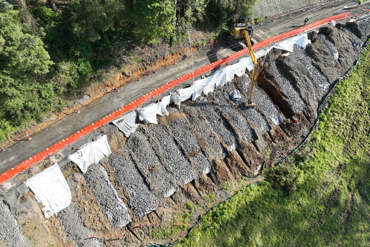 Bunkers-Hill-Rd-drain-works-31Jul24.jpg