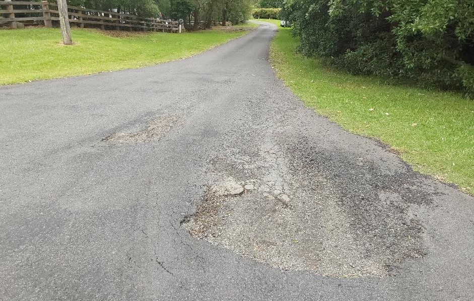 Bundewallah Road, Bundewallah - Damage to Bundewallah Road