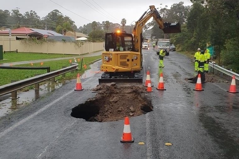 Road - road failure 1 - 7 June 2024